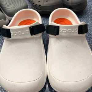 Women’s Size 8 Workplace Bistro Crocs